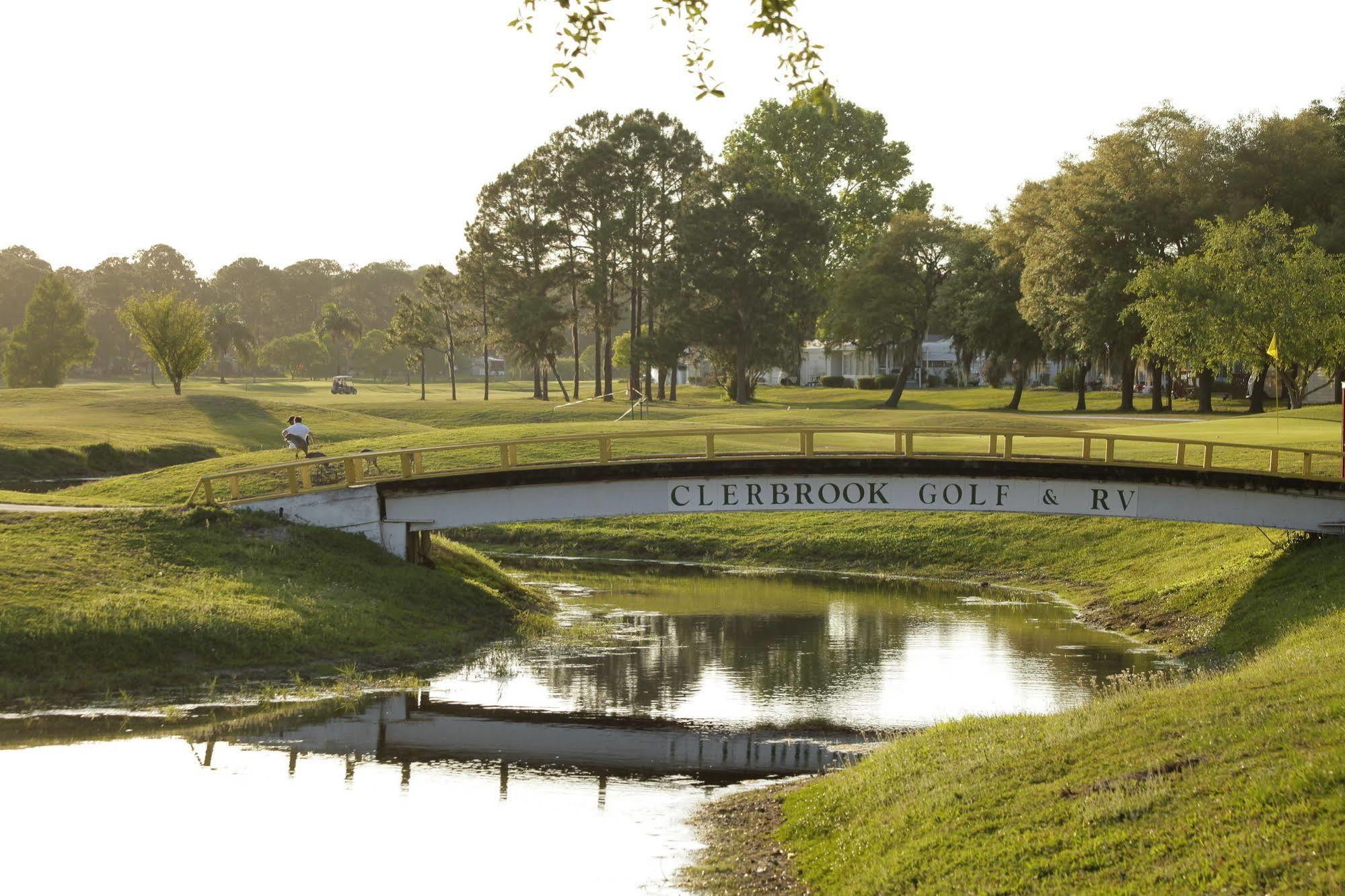 كليرمون Clerbrook Golf & Rv Resort Caravan Park المظهر الخارجي الصورة